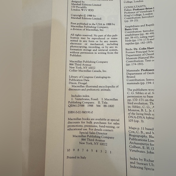 Macmillan Illustrated Encyclopedia of Dinosaurs Children’s Book - Picture 4 of 10